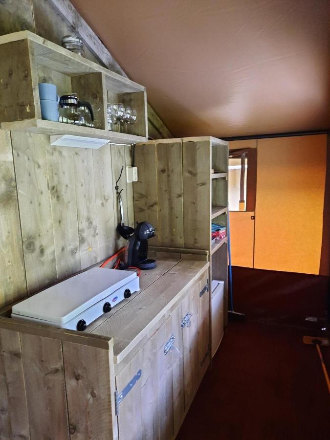 Safaritent Sarek, Wolvenspoor 10 Vledder Exteriör bild